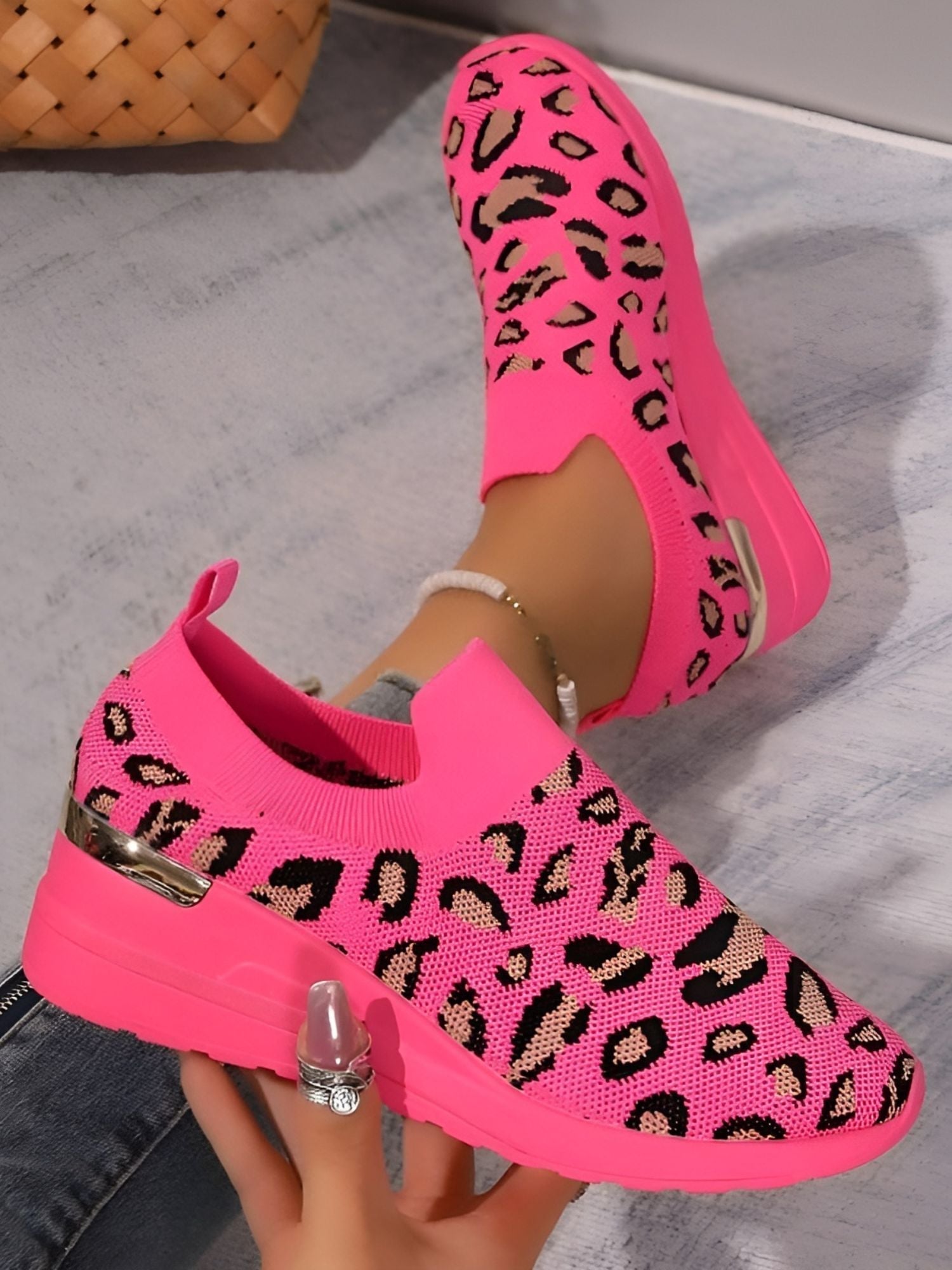 Pink (Leopard) / 14